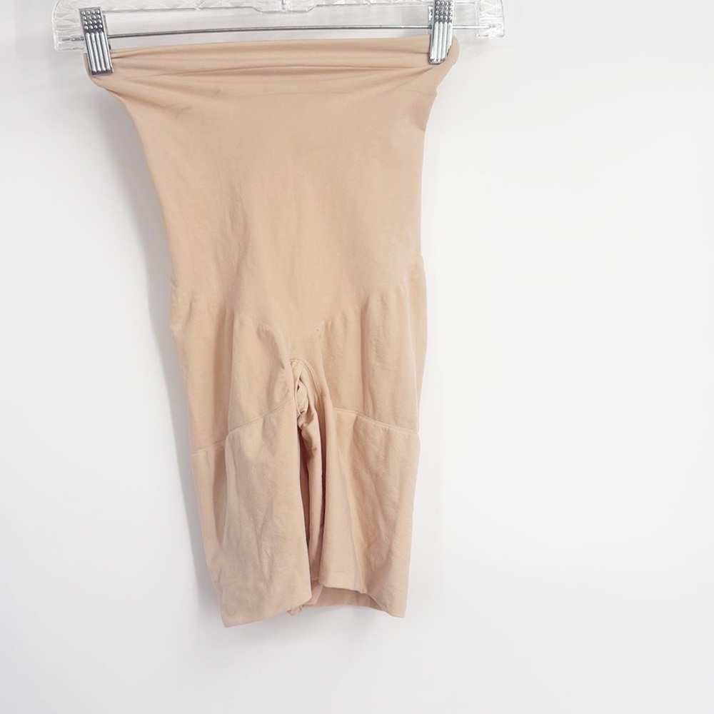 Spanx High Waisted Shaping Shorts size Large Nude